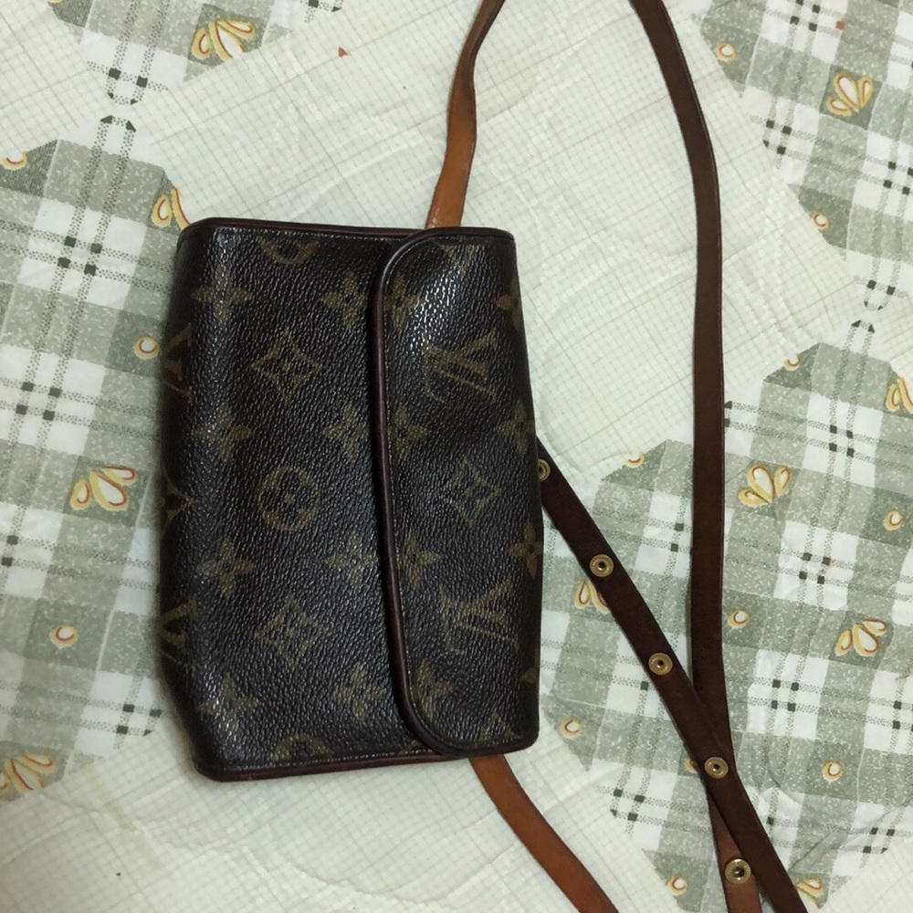 LOUIS VUITTON WAIST BAG